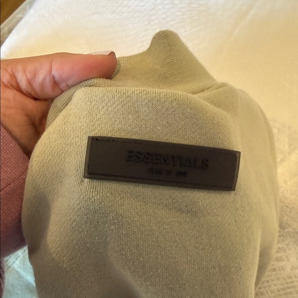 Fear of God Essentials Sweatshirt - Picture 8 of 10